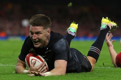 NZがウェールズに大勝、連勝を33試合に伸ばす ラグビー