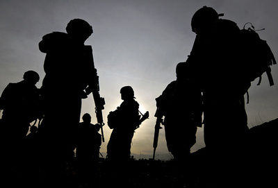 駐アフガンNATO軍にタリバンが自爆攻撃、米兵6人死亡