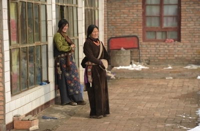 中国の政策で定住化するチベット人遊牧民たち、先の見えない暮らし