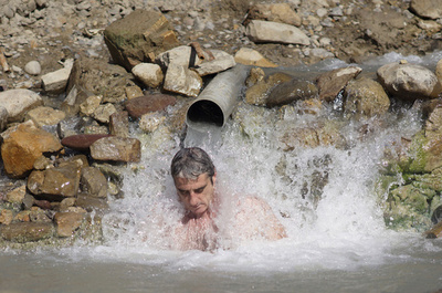 遺跡の隣で露天温泉はいかが？スペイン