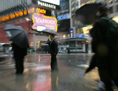 グーグル対ヤフー、「モバイルウェブ検索」分野で新たな争い - 米国