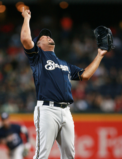 ブルワーズ ブレーブスを降す