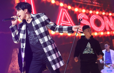 歌手のピ、番組の公開収録に向けてリハーサル