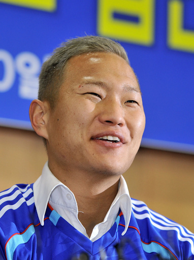 北朝鮮代表チョン・テセ、水原三星の入団会見