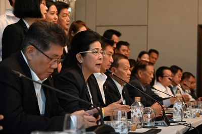 タイ7党、軍政に対抗し連立に合意 民政移管なるか