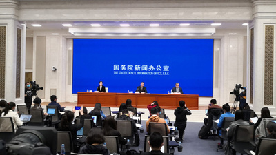 中国人の平均寿命は76.3歳から77.3歳に