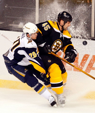 ブルーインズ レギュラーシーズン最終戦を勝利で飾る