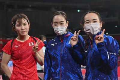 日本が卓球女子団体で4強入り 東京五輪