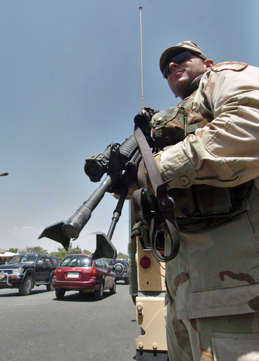 アフガン南部で政府軍とタリバンが衝突、100人死亡 - アフガニスタン