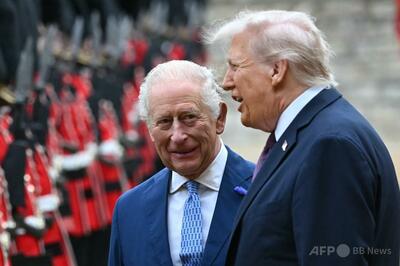 チャールズ英国王、トランプ氏の無事に「大いに安渡」発砲事件で 予定通り27日訪米