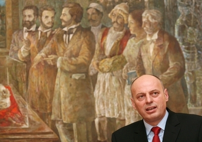 コソボ自治州独立の日程明示訴える、最終地位決定の採決不調を受け