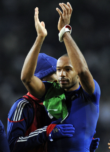 アネルカの得点でフランスが先勝、W杯欧州プレーオフ