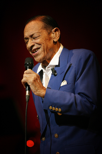 アンリ・サルヴァドール 60年間の歌手人生最後のコンサートを開催