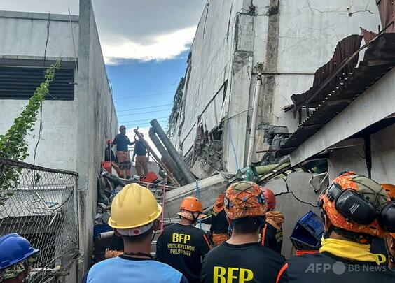 フィリピン南部地震、死者41人に 寸断された被災地での救助活動続く