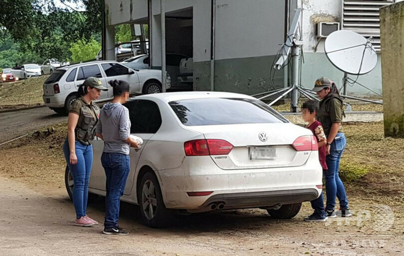 32年前に誘拐されたアルゼンチン女性、ボリビアで救出 家族と再会