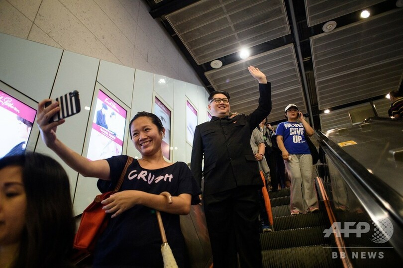 【写真特集】雰囲気はまるで本物、金正恩氏のそっくりさん「ハワードX」