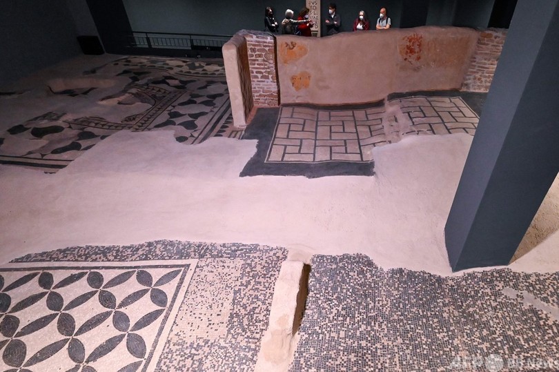 上はマンション、地下には古代ローマの住宅「ドムス」跡 伊