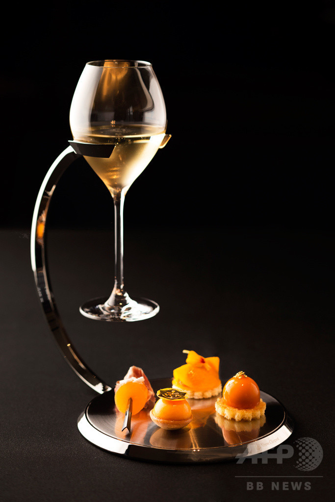 大人のハロウィンは「ヴーヴ・クリコ」で乾杯！六本木でイベント