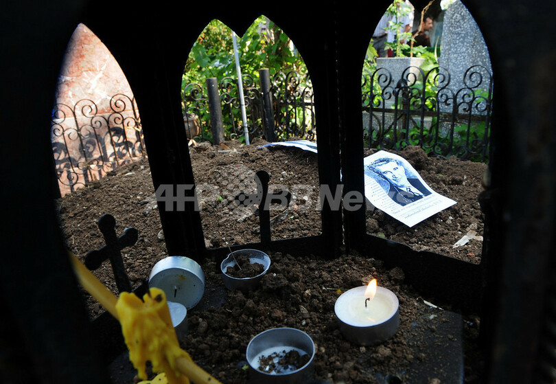 チャウシェスク元大統領夫妻の遺体掘り起こし、DNA鑑定へ ルーマニア
