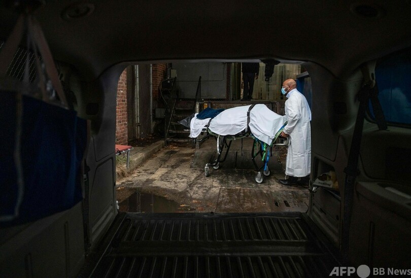 米コロナ感染者、2千万人超える 暗い新年の幕開けに