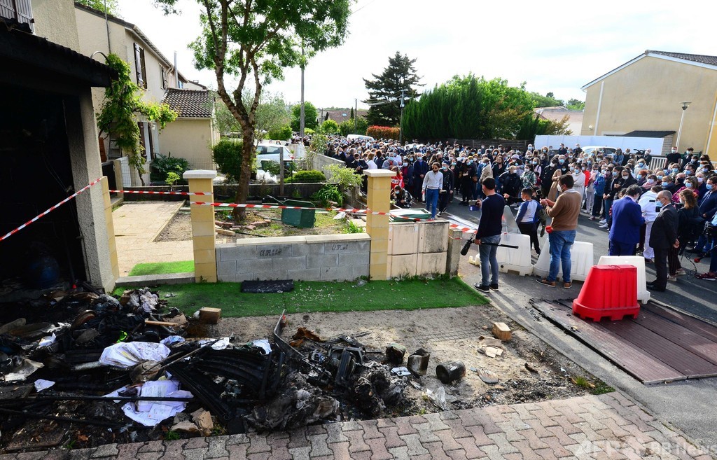 別居中の夫、白昼路上で妻を焼殺 南仏ボルドー 写真10枚 国際ニュース：AFPBB News