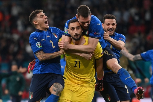 PSG、伊代表GKドンナルンマ獲得を発表 5年契約 写真2枚 国際