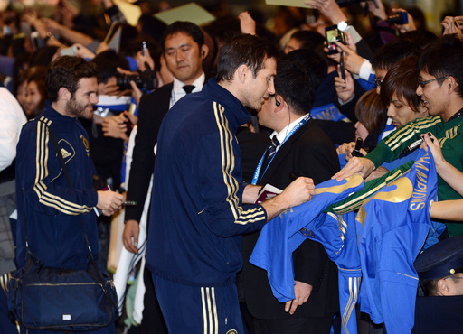 チェルシーの選手が来日、クラブW杯 写真15枚 国際ニュース：AFPBB News