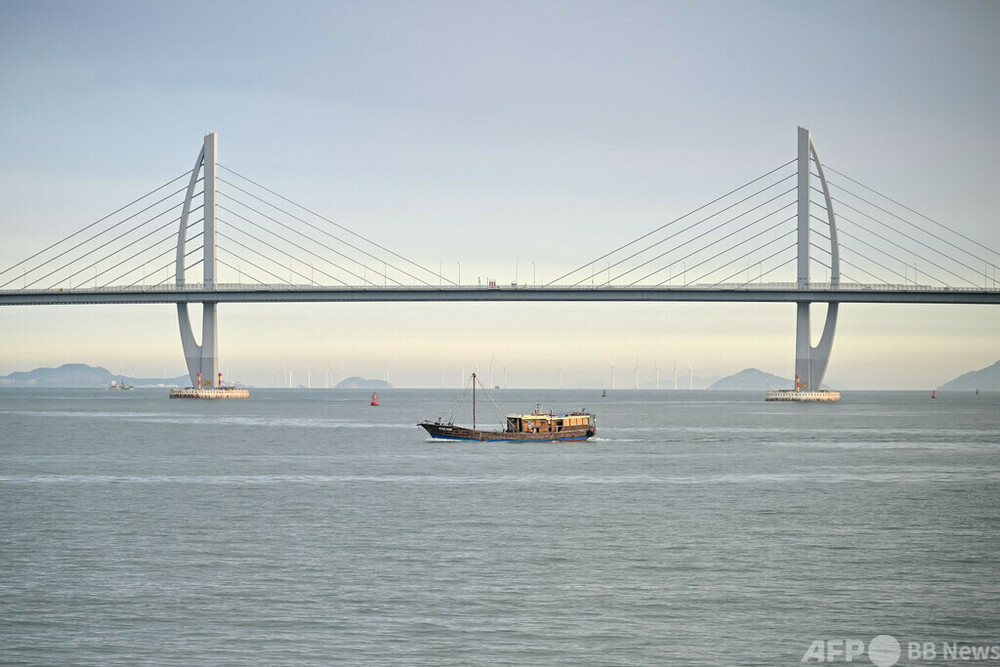 渡り橋でつながる二つの空港 中国 写真1枚 国際ニュース：AFPBB News