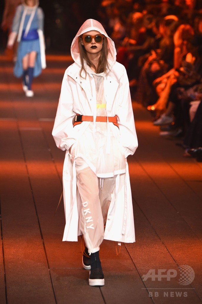 「DKNY」17年春夏