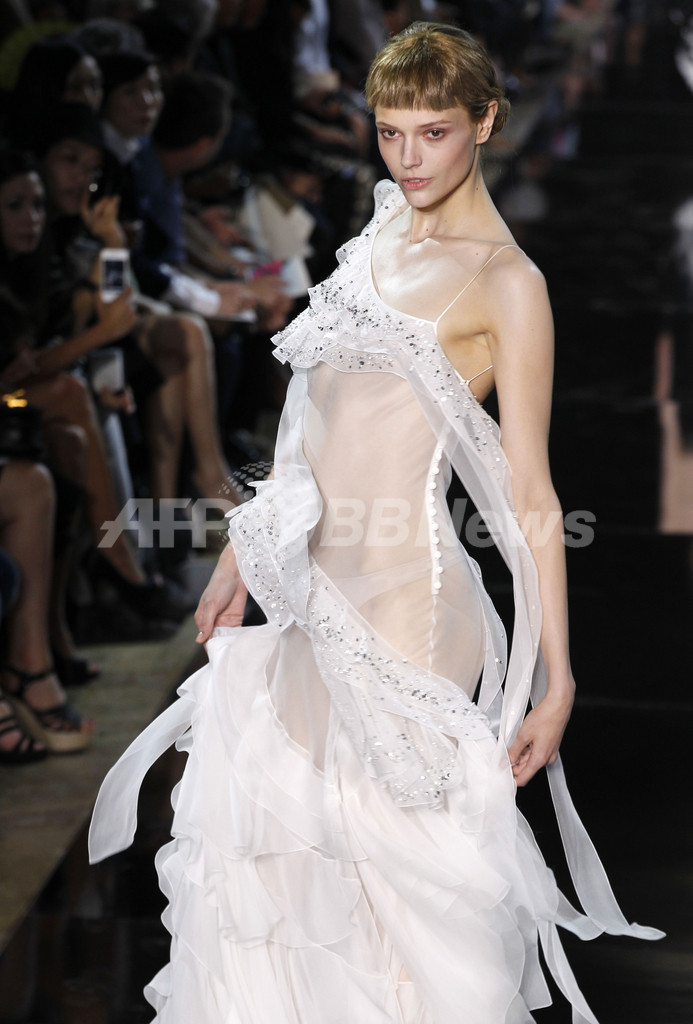 12年春夏パリコレクション＞ジョン・ガリアーノ 写真30枚 ファッション