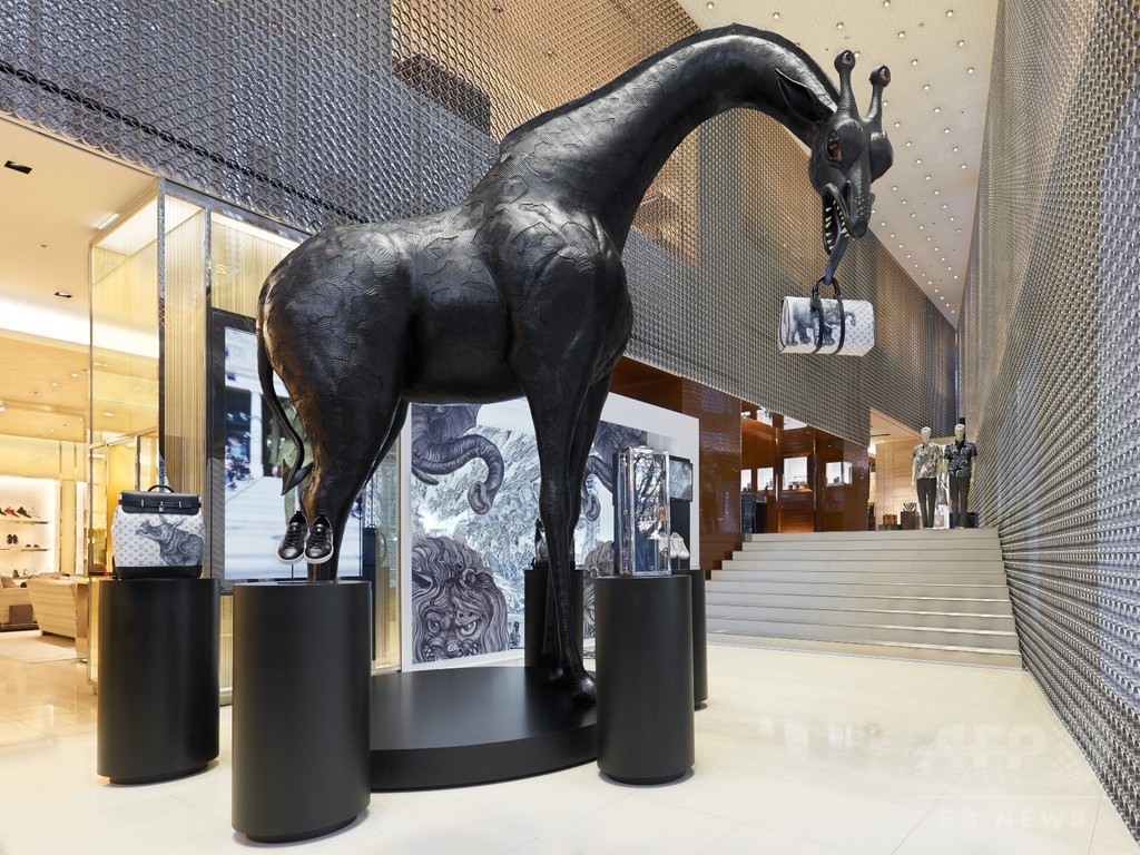 「ルイ･ヴィトン」六本木ヒルズ店に期間限定のアートな空間が誕生