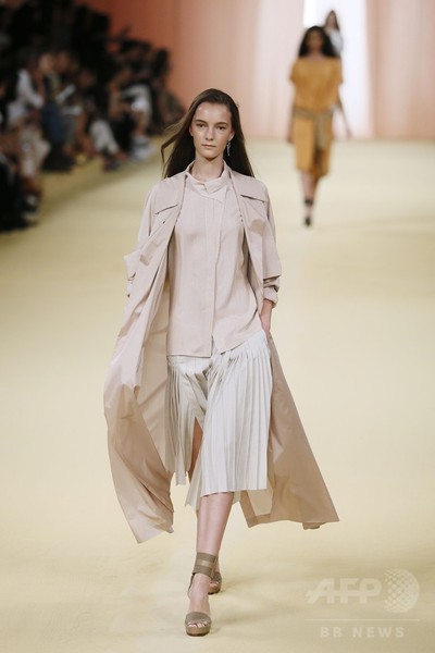 有終の美を飾る穏やかで上質なコレクション、「エルメス」15年春夏