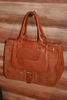 ロンシャン（LONGCHAMP）の11/12年秋冬展示会にて。新アイコンバッグ「バルザン　ヌバック（BALZANE Nubuck）」（2011年5月撮影）。(c)MODE PRESS