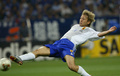 サッカーW杯日韓大会グループH、日本対ベルギー。得点を決める鈴木隆行（2002年6月4日撮影）。(c)AFP PHOTO /PEDRO UGARTE
