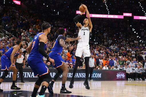 ニューヨーク・ニックス、53年ぶりNBAファイナル制覇 写真10枚 国際
