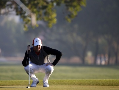 マキロイがシーズン初戦で好発進、首位はアマ選手 アブダビHSBCゴルフ選手権