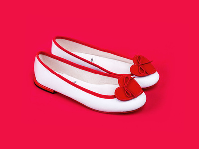 バレンタイン100足限定「レペット」のバレリーナシューズ