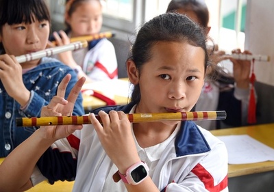 夏休みは金に羽が生える季節 中国の平均費用は9万円