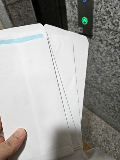 駐車場で拾った封筒、中にお金と通帳…韓国・なくしたお年玉、隣人に拾われるという幸運