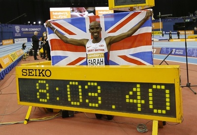 ファラーが室内2マイルで世界新記録