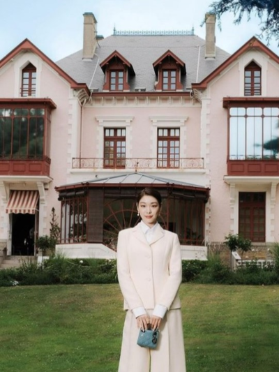 キム・ヨナ、フランスで優雅な姿 – KOREA WAVE