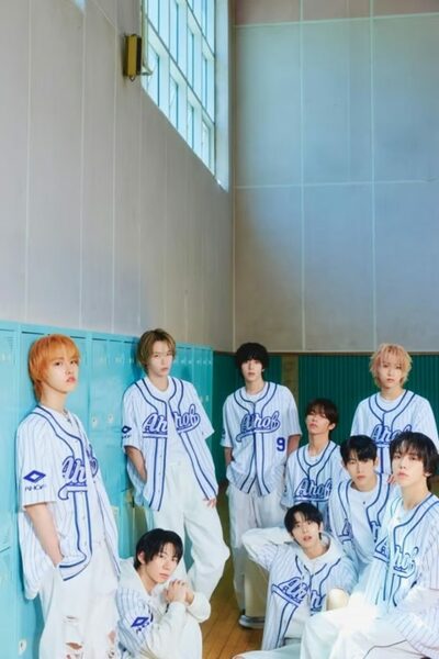 AHOF、デビュー初週36万枚突破