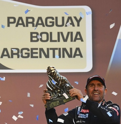 ペテランセルが13度目のダカール制覇、WRC王者ローブとの激闘制す