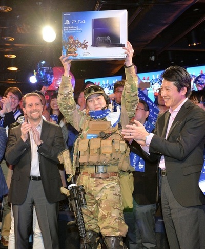 ソニー「PS4」、カウントダウン・イベントで日本発売