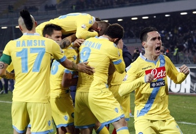 ナポリが逆転でローマ下し決勝進出、イタリア杯