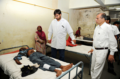 密造酒で122人死亡、インドの密造酒ビジネスとは