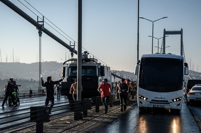 トルコでクーデターの試み、90人死亡 1500人以上拘束