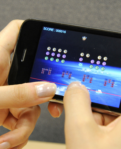 携帯電話ゲームが家庭用ゲーム機をしのぐ？昨今のゲーム事情