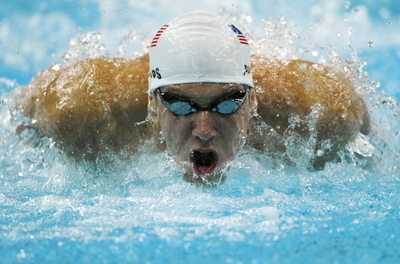 フェルプス 100メートルバタフライで準決勝進出