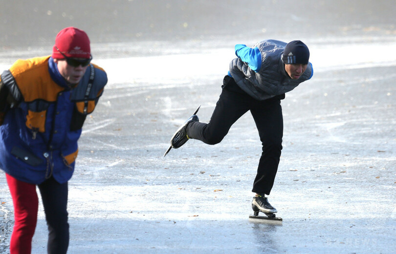 スケートやアイスホッケーの季節到来　中国・瀋陽